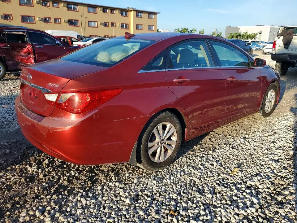 2013 HYUNDAI SONATA GLS  