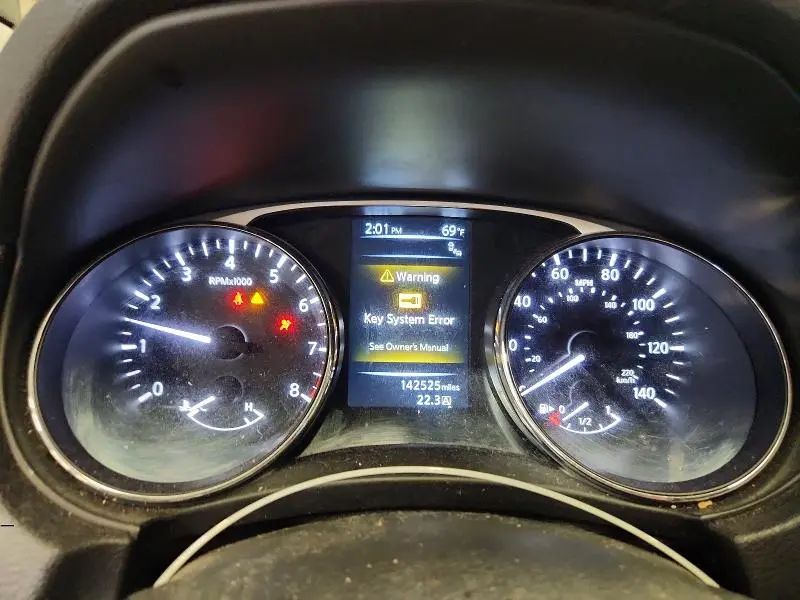 2016 NISSAN ROGUE SV  