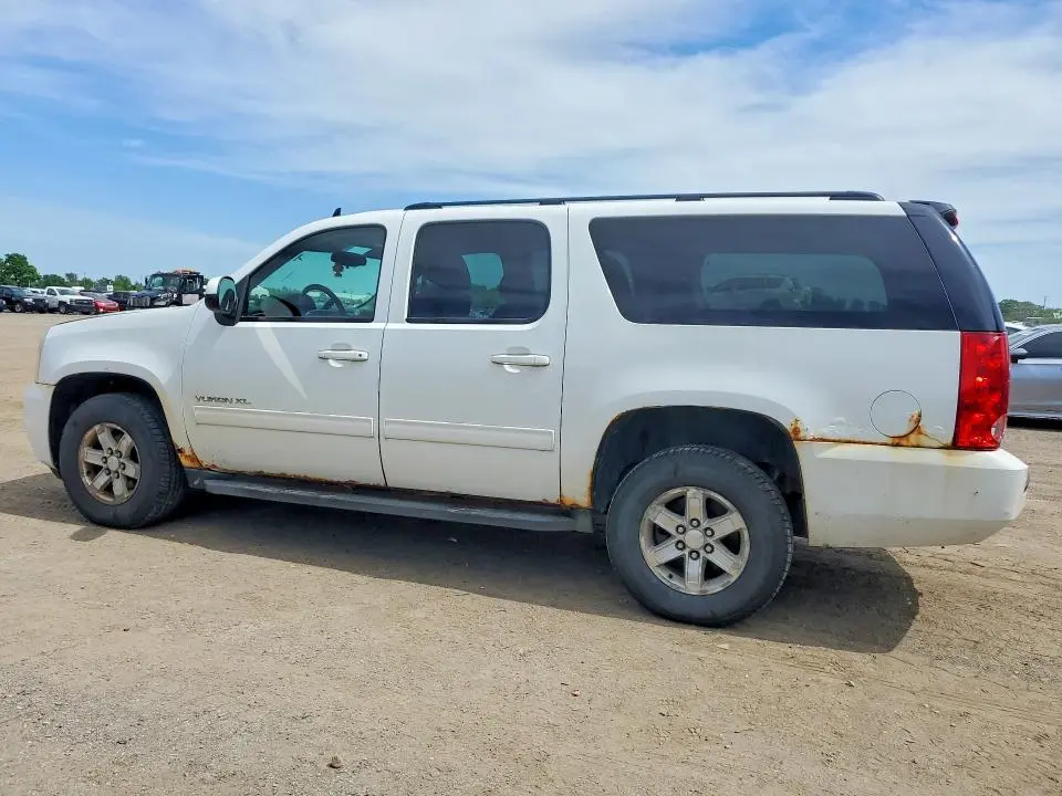 2011 GMC YUKON XL K1500 SLE  