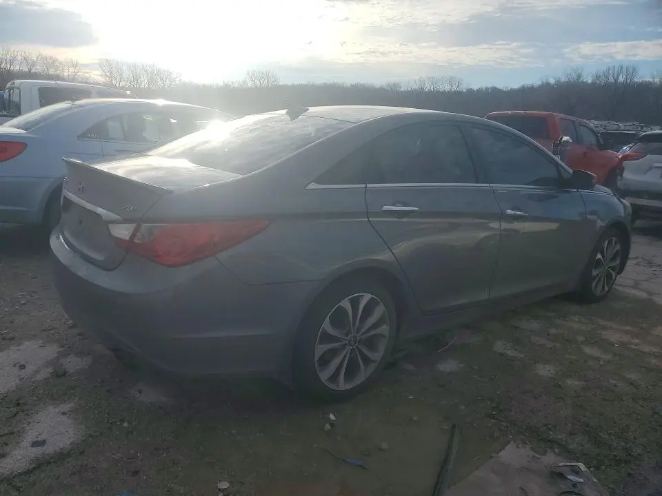 2013 HYUNDAI SONATA SE  