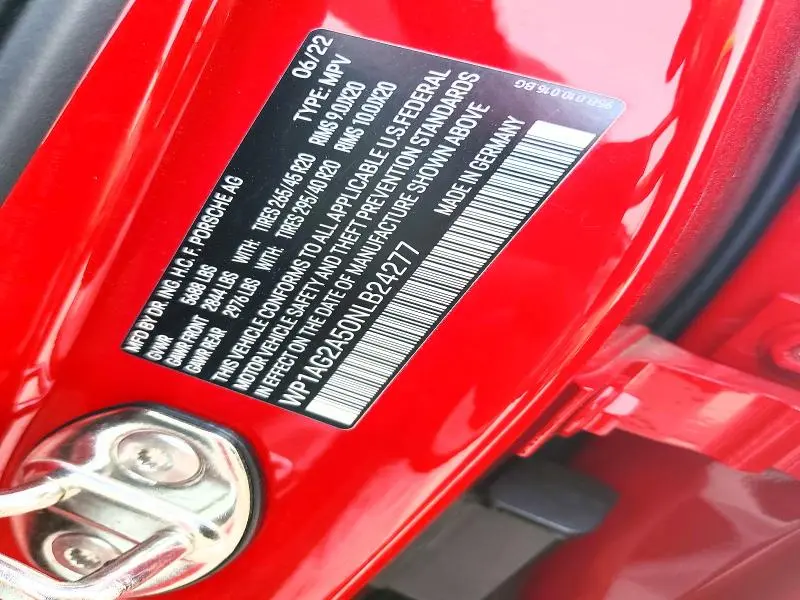 2022 PORSCHE MACAN S  