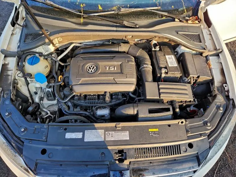 2015 VOLKSWAGEN PASSAT SE  