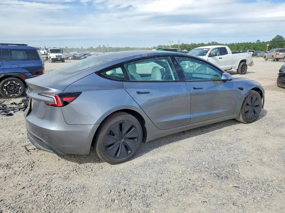 2025 TESLA MODEL 3   