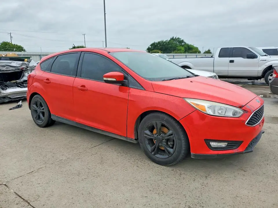 2016 FORD FOCUS SE  