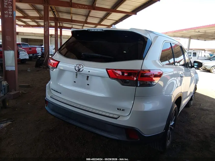2017 TOYOTA HIGHLANDER XLE