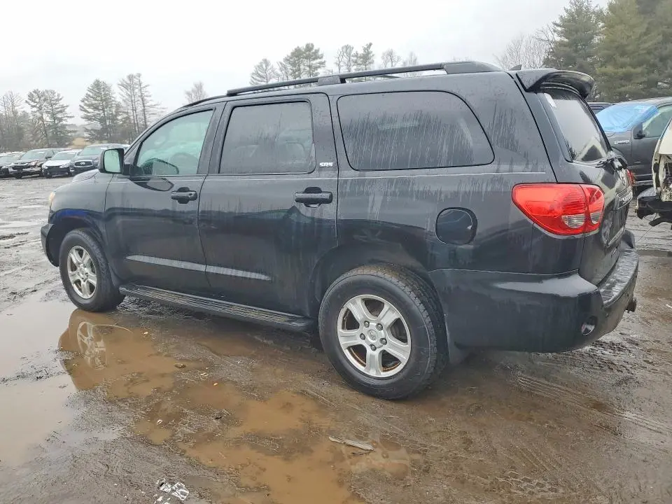 2011 TOYOTA SEQUOIA SR5  