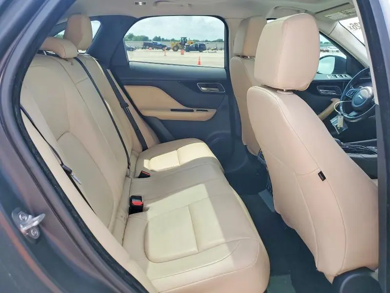 2017 JAGUAR F-PACE PREMIUM  