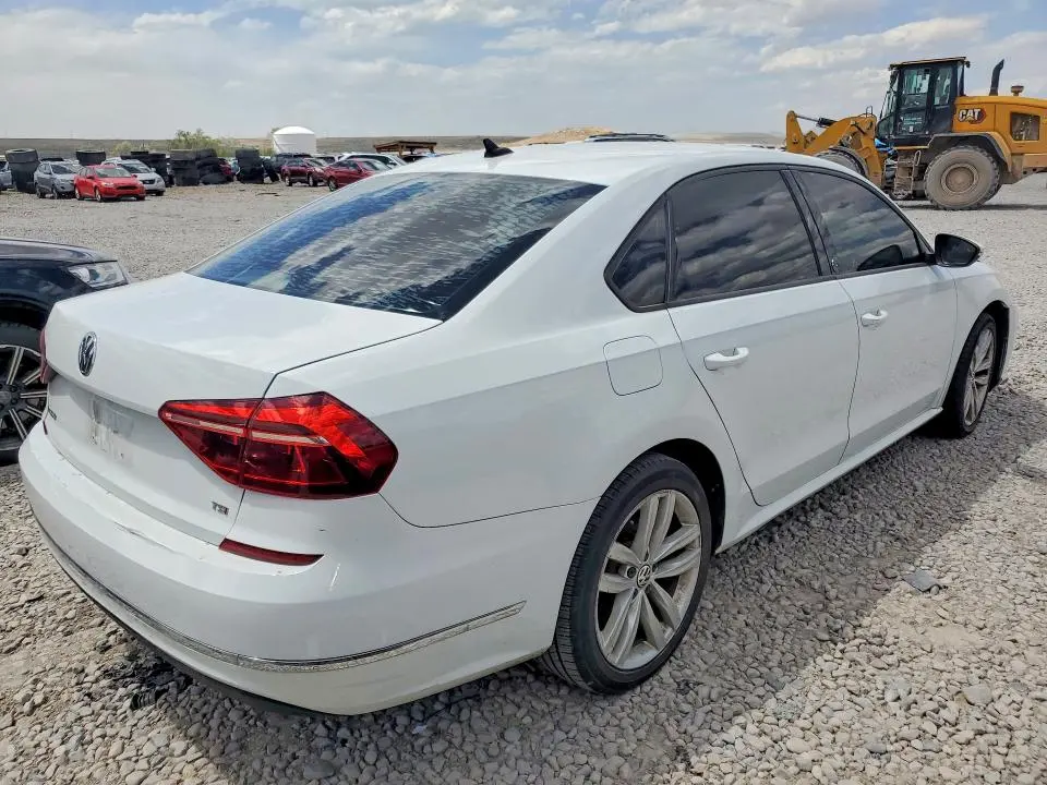 2019 VOLKSWAGEN PASSAT WOLFSBURG  