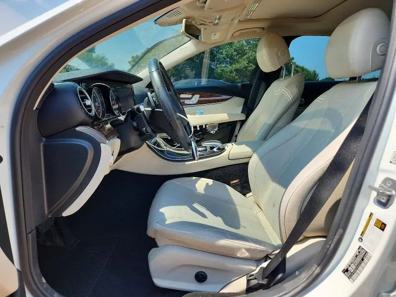 2017 MERCEDES-BENZ 300   