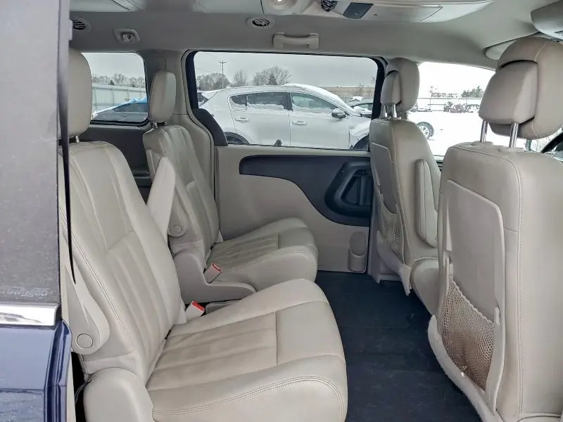 2013 CHRYSLER TOWN & COUNTRY TOURING  