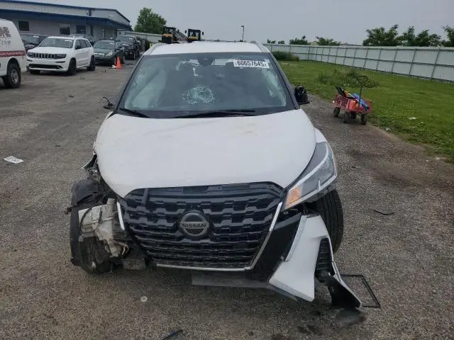 2021 NISSAN KICKS SV  