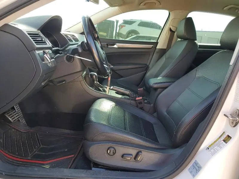 2018 VOLKSWAGEN PASSAT S  