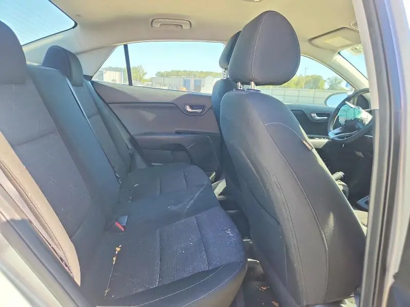 2022 KIA RIO LX  