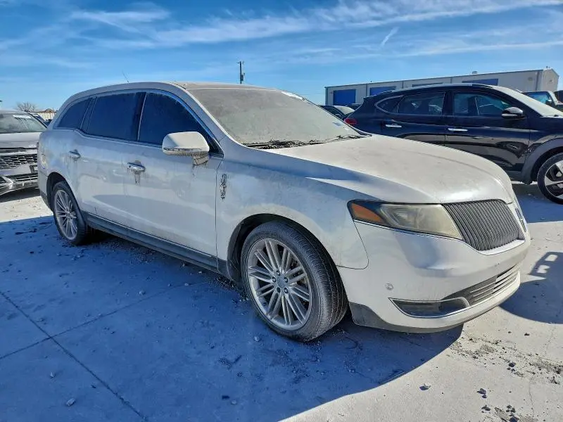 2013 LINCOLN MKT   