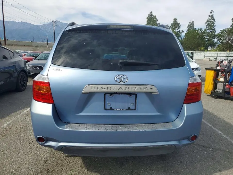 2010 TOYOTA HIGHLANDER SE  