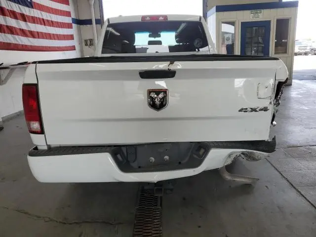 2016 RAM 1500 ST  