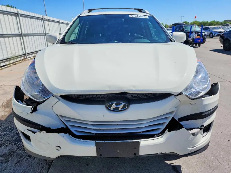 2011 HYUNDAI TUCSON GLS  