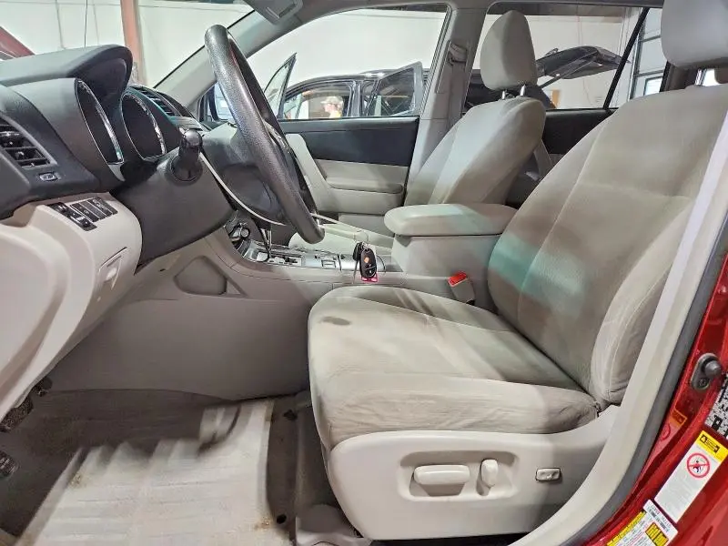 2010 TOYOTA HIGHLANDER BASE  