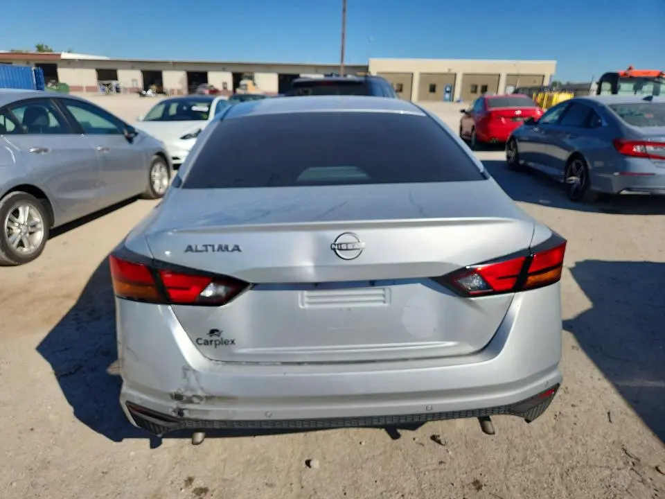 2024 NISSAN ALTIMA S  