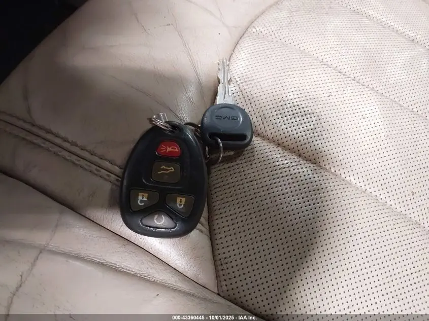 2012 GMC ACADIA DENALI