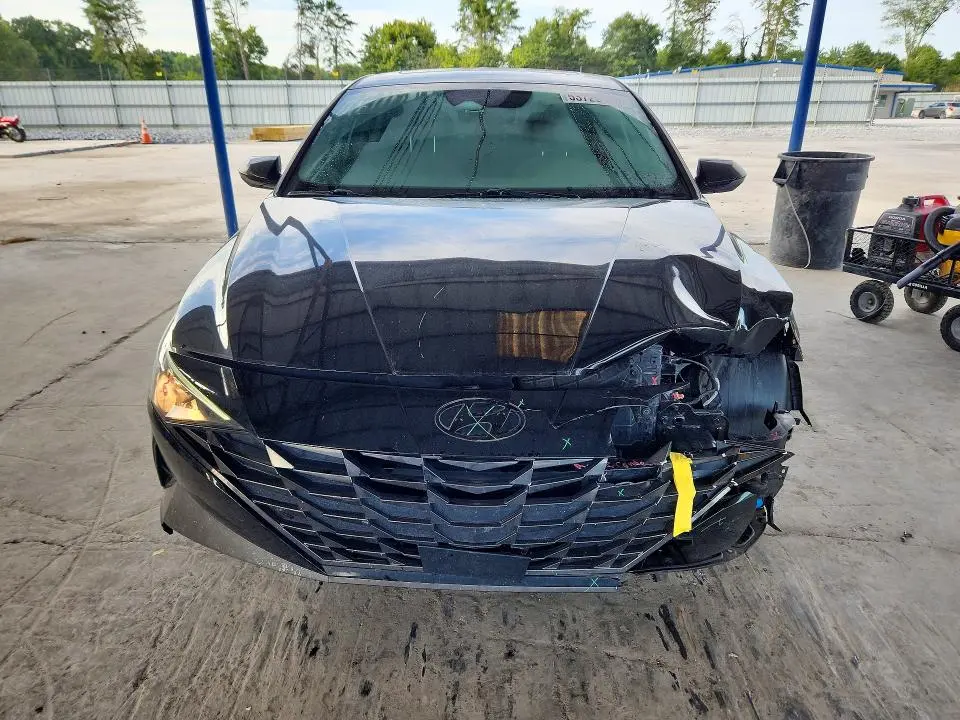 2021 HYUNDAI ELANTRA SEL  