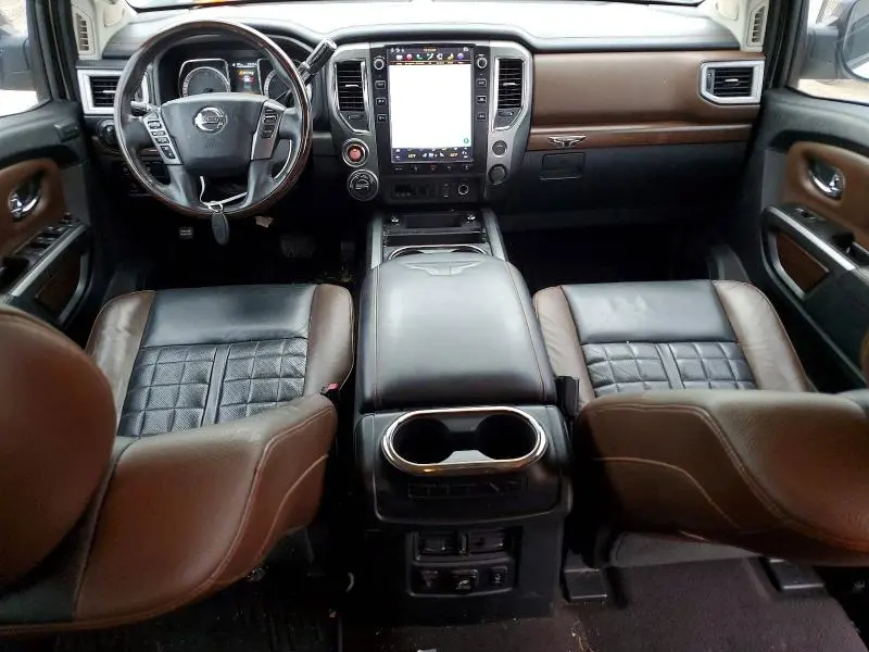 2017 NISSAN TITAN PLATINUM RESERVE  