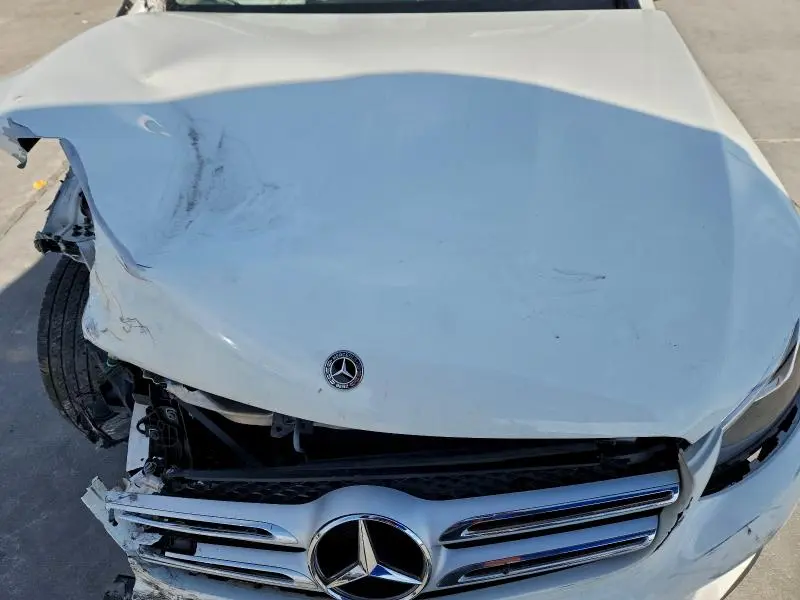 2019 MERCEDES-BENZ GLC 300  