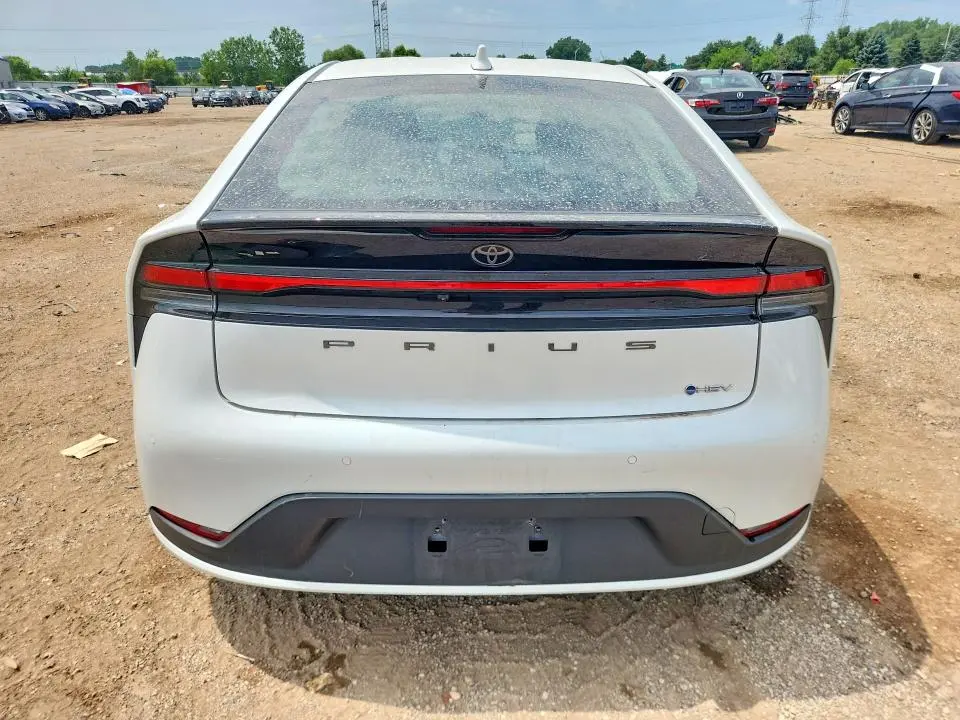 2023 TOYOTA PRIUS LE  