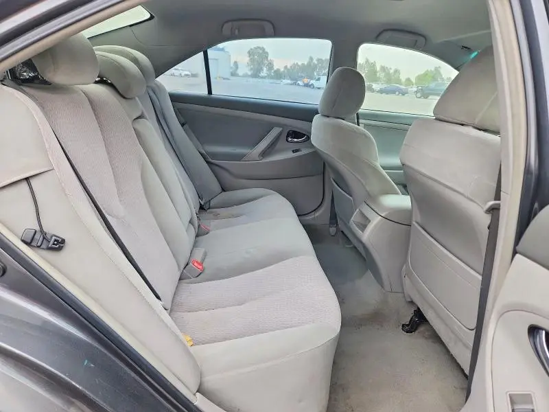 2011 TOYOTA CAMRY LE  