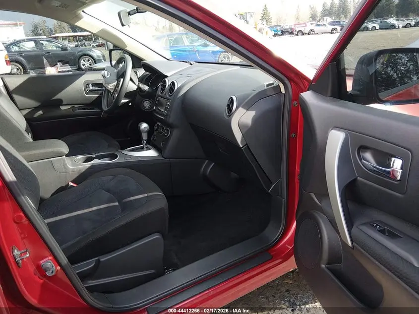 2013 NISSAN ROGUE S