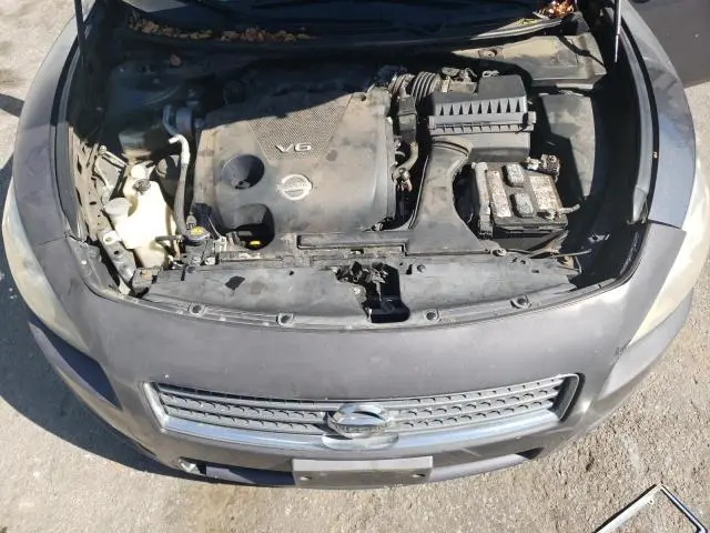 2011 NISSAN MAXIMA S  