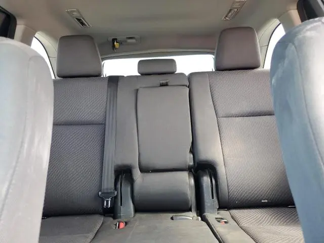 2018 TOYOTA HIGHLANDER LE  