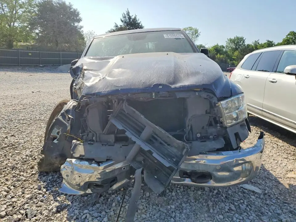 2016 RAM 1500 SLT  