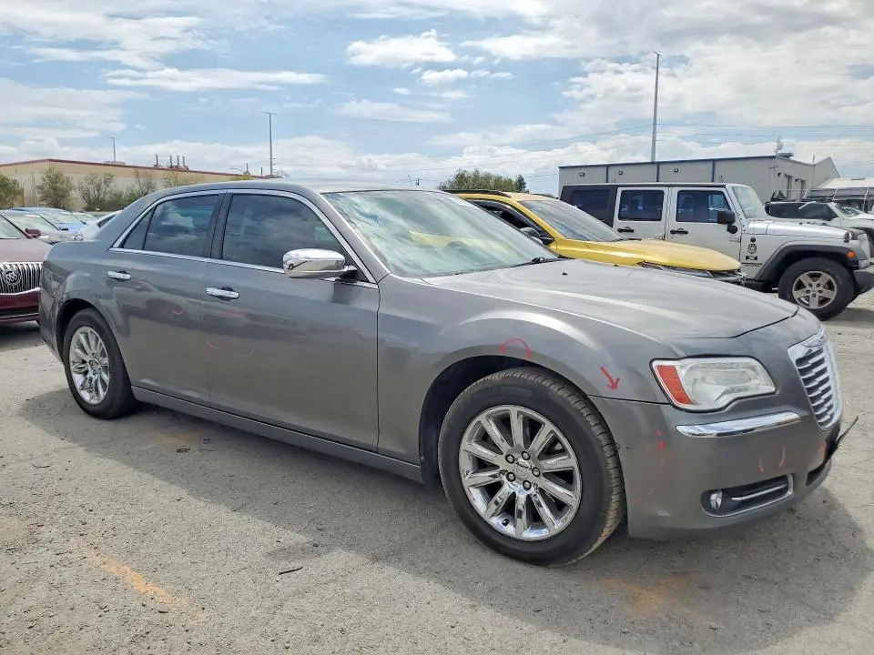 2011 CHRYSLER 300 LIMITED  