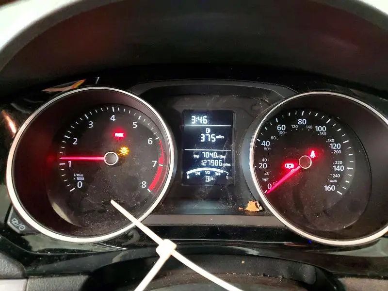 2016 VOLKSWAGEN JETTA SPORT  