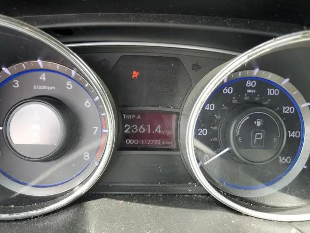 2011 HYUNDAI SONATA SE  