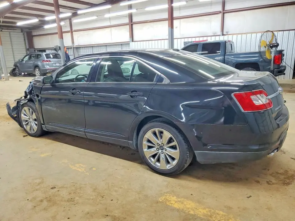 2010 FORD TAURUS LIMITED  