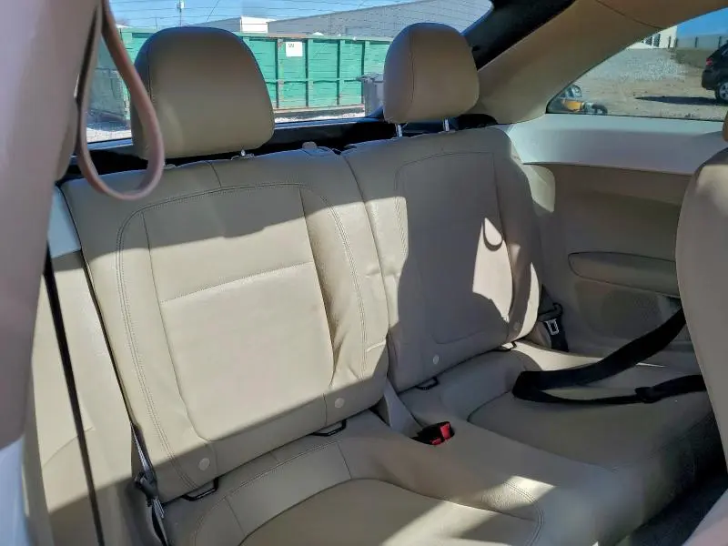 2013 VOLKSWAGEN BEETLE   