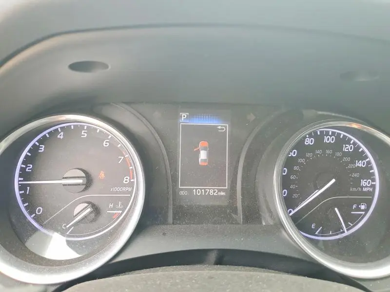 2018 TOYOTA CAMRY SE  