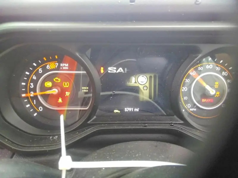 2025 JEEP WRANGLER SAHARA  