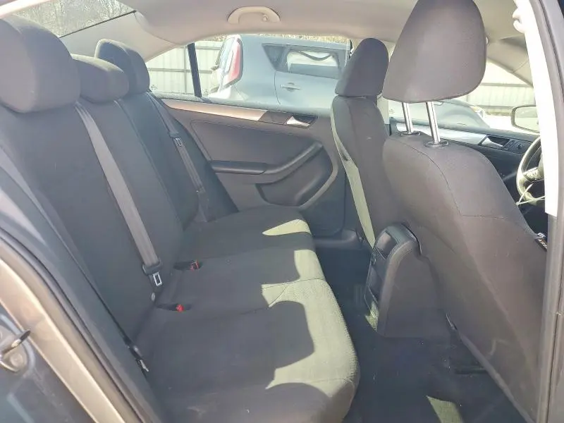 2015 VOLKSWAGEN JETTA SE  