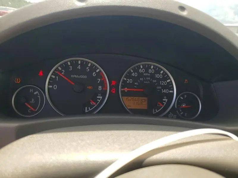 2014 NISSAN FRONTIER SL  