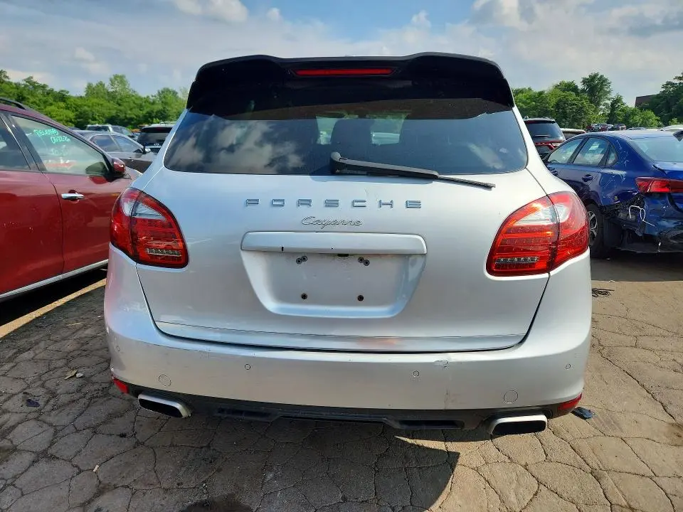2012 PORSCHE CAYENNE   