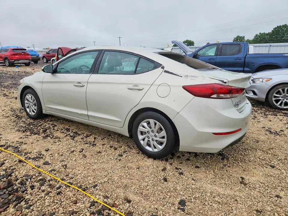 2017 HYUNDAI ELANTRA SE  