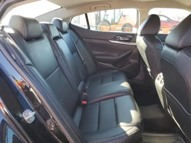 2021 NISSAN MAXIMA SV  