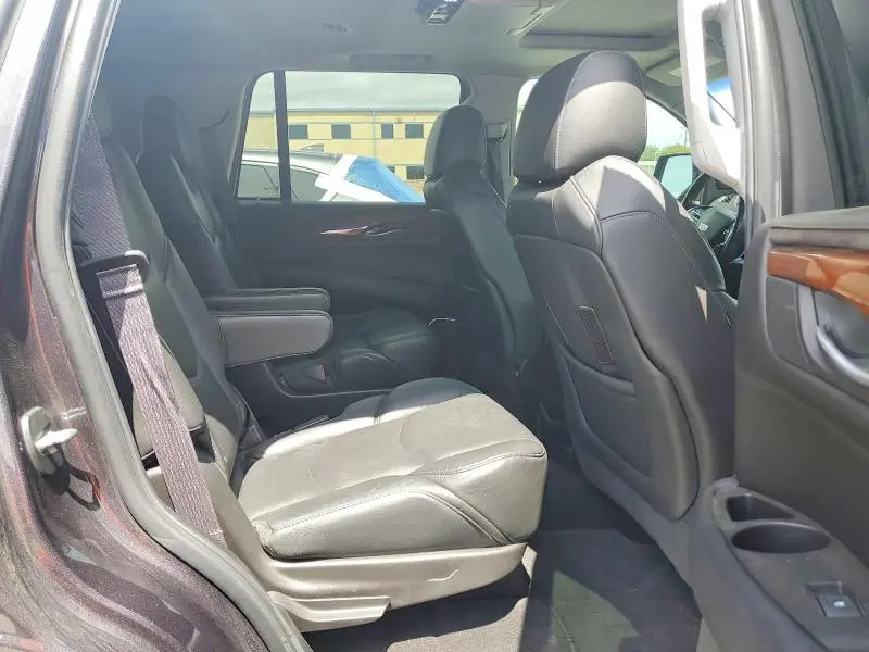 2017 CADILLAC ESCALADE LUXURY  