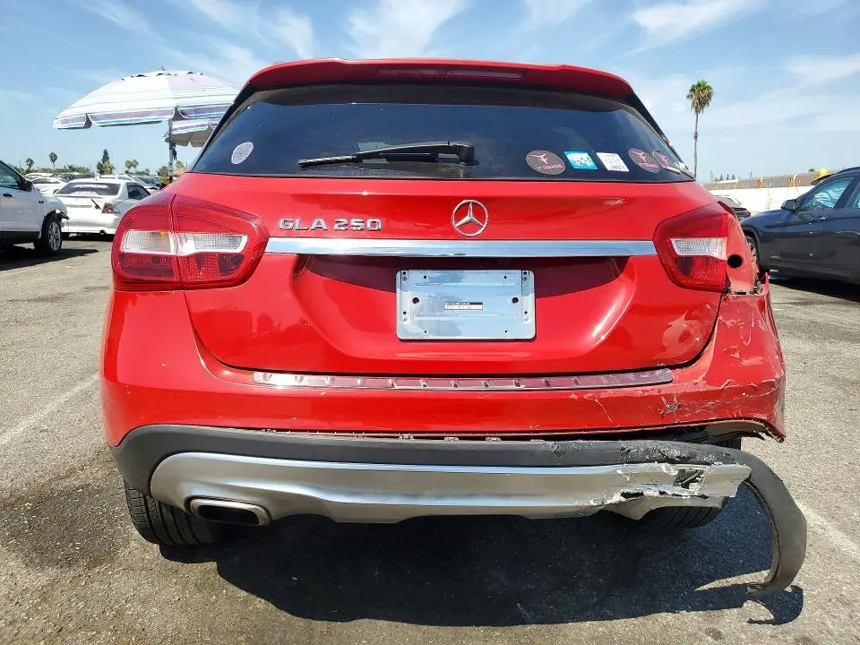 2015 MERCEDES-BENZ GLA 250  