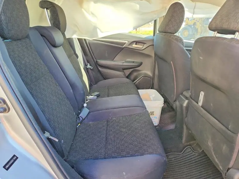 2016 HONDA FIT LX  