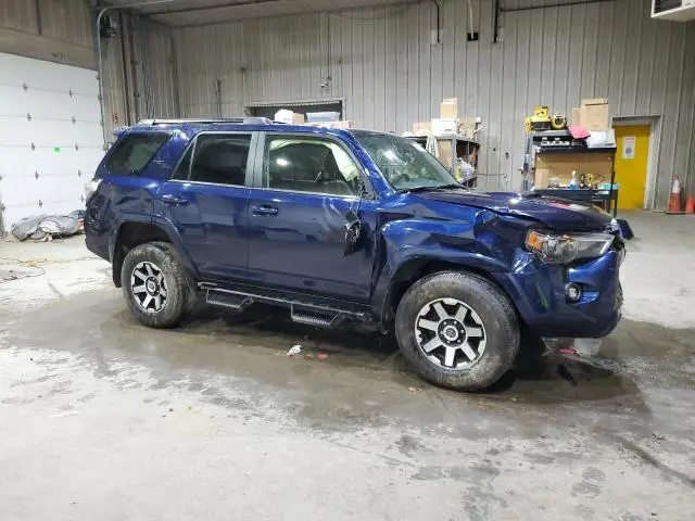 2023 TOYOTA 4RUNNER SE  