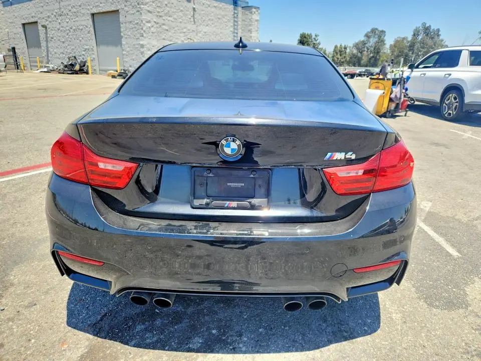 2015 BMW M4   